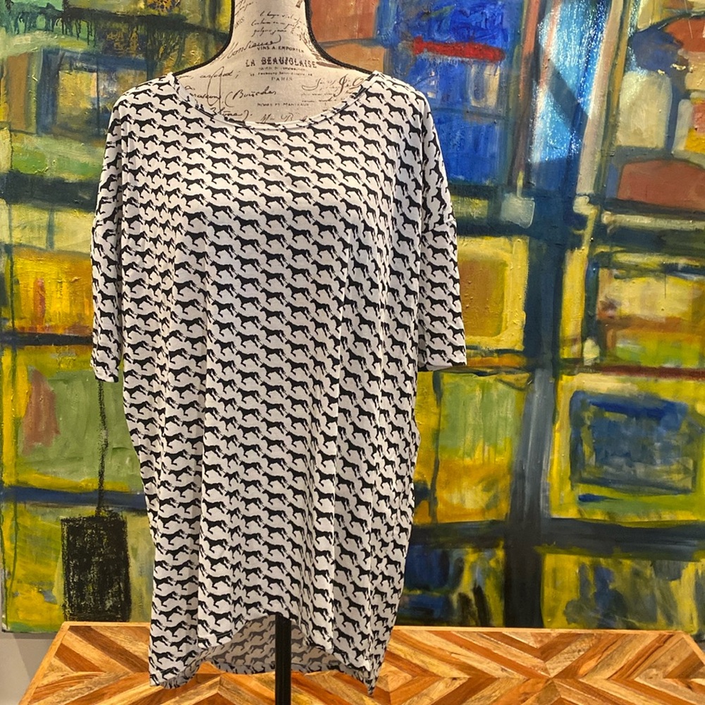 Lularoe Unicorn Print Size L - image 1